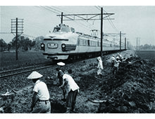 「特急電車とき号と上越線複線化工事現場」の画像