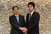 記事「五輪出場を目指し、瀧口陽平選手が市長に決意表明」の画像