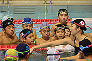 記事「リオ五輪代表・池江選手も　トップスイマーが小・中学生を指導」の画像