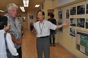 「戦災資料館では真珠湾攻撃などの資料を展示」の画像