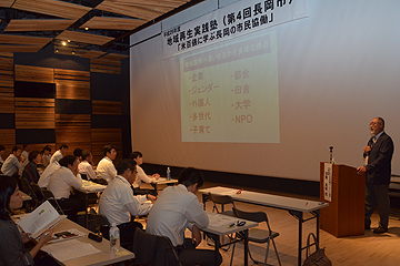 「羽賀友信さんが「米百俵に学ぶ長岡の市民協働」をテーマに講演」の画像