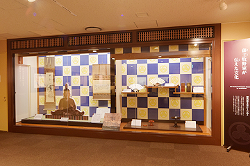 「長岡城本丸御殿の床の間を再現した展示ケース」の画像