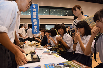 「長岡農業高校のお米の味比べ」の画像