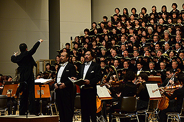「船橋洋介さんによる指揮で東京フィルハーモニー交響楽団と共演」の画像