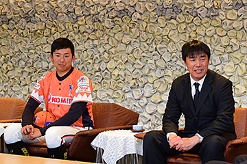 「赤堀元之監督と渡邊雄大投手らが森市長を訪れました」の画像