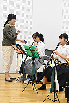 「日本トップクラスの演奏家の指導に目を輝かせていました」の画像