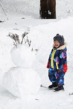 「古志高原スキー場での雪遊び」の画像
