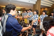ホノルル市から青少年8人が来岡　長岡プログラムスタートしました。