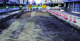 「大手通り地下駐車場建設に伴う長岡城跡発掘調査」の画像