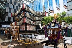 「例年神輿渡御で使用する神輿の展示」の画像