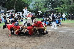 「全日本樽みこし綱引き選手権大会」の画像