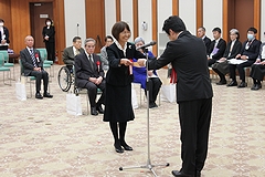 「表彰式の様子（大人の部）」の画像