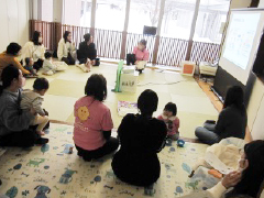 「子育て防災知恵袋：誤飲の危険性と対処法」の画像