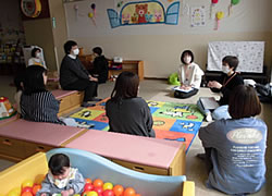 「家庭児童相談員による～おしゃべりハッピータイム～」の画像1