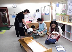 「助産師による子育て相談会」の画像