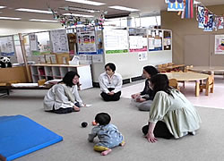 「助産師による子育て相談会」の画像