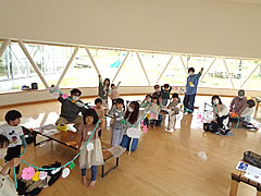 「にちようおもちゃばこ」の画像