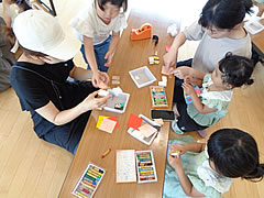 「にちようおもちゃばこ」の画像