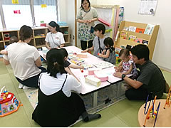 「足形アート」の画像