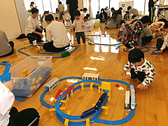 「プラレールで遊ぼう」の画像