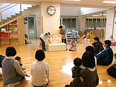 「ふれあい遊びとわらべうた」の画像