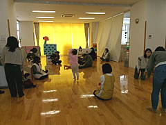 「絵本のとびら」の画像