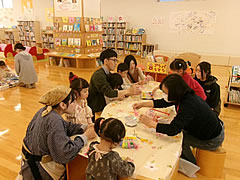 「つくってあそぼう」の画像