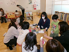 「つくってあそぼう」の画像