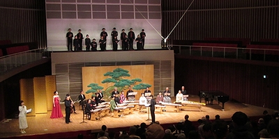 「来場者も一緒に「ふるさと」を合唱」の画像