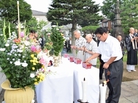 「戦災殉難者墓前法要」の画像