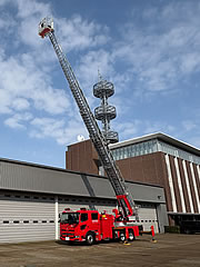 「はしご付消防自動車」の画像3