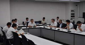 まちづくり・新エネルギー対策特別委員協議会の様子