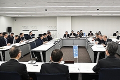 議会活性化特別委員会の様子