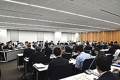 「議員協議会の様子」の画像