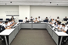 「第8回議会活性化特別委員会の様子」の画像