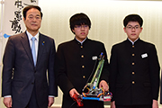記事「中学生がロボコンで全国ベスト８」の画像