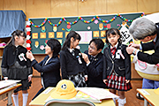 記事「新１年生に、命を守る黄色いワッペン」の画像