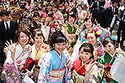 記事「晴れやかに門出をお祝い 5地域で成人式」の画像