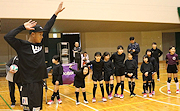 記事「ビーチバレー日本代表選手がジュニアを指導」の画像