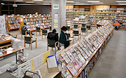 記事「中央図書館24時、初めて午前0時まで開館」の画像