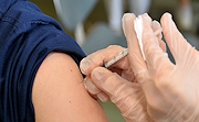 記事「6月5日から順次、高齢者の集団接種を開始します」の画像