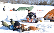 記事「雪中キャンプはいかが。おぐに森林公園に愛好家集う」の画像