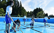 記事「夏はもうすぐ！小国中でプール清掃」の画像