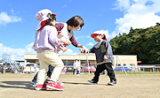 記事「爽やかな秋空に、まぶしい笑顔」の画像