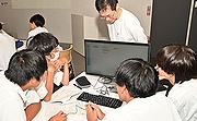 記事「NTT東日本と協力、長岡工業高校生にプログラミング講座」の画像