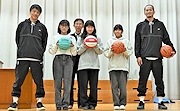 記事「バスケしようぜ！市内全ての小学校にボールを寄贈」の画像