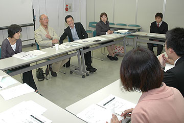 「リポーター会議」の画像