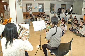 「アンサンブルの生演奏」の画像