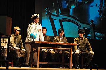 「「軍隊が戦争をしたがるなど話にならん。軍隊は平和のためにある」と部下に言い聞かせる山本五十六。」の画像