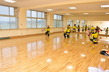 「踊りの練習」の画像